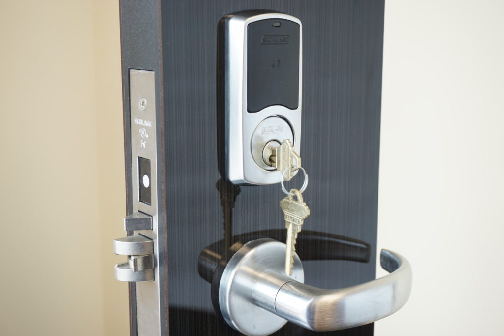 smart-lock-with-keys